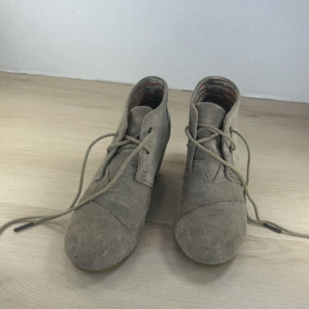 Tom's‎ Colette Taupe Women's Wedge Ankle Boots Size 6 Lace Up Confort Round Toe